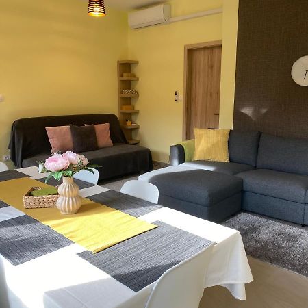 Nest1 Apartments Кестхей Экстерьер фото