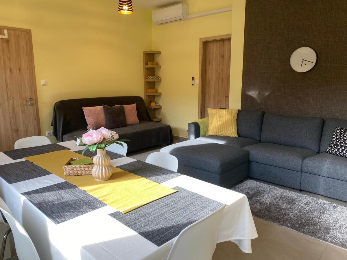 Nest1 Apartments Кестхей Экстерьер фото