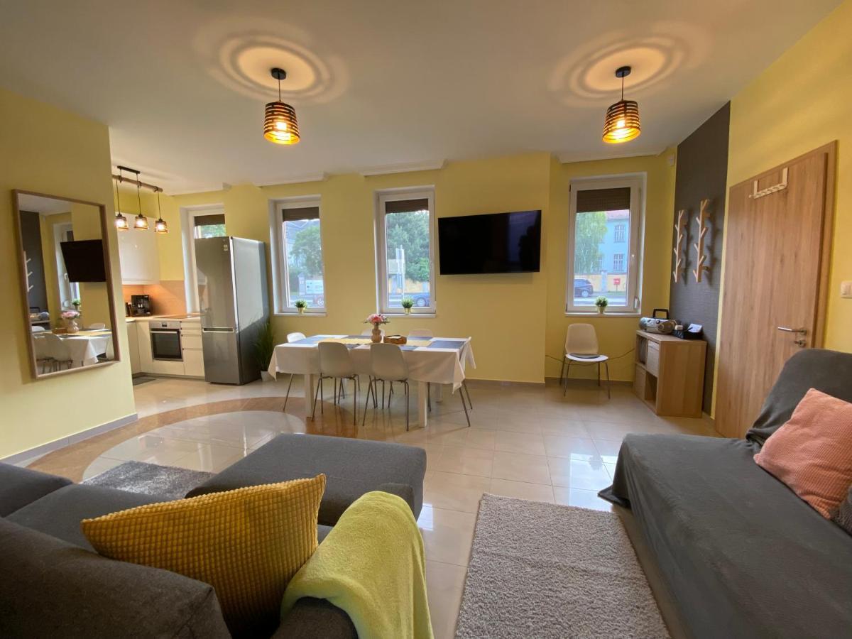 Nest1 Apartments Кестхей Экстерьер фото