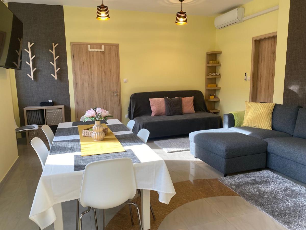 Nest1 Apartments Кестхей Экстерьер фото