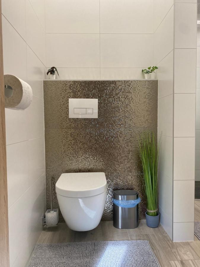 Nest1 Apartments Кестхей Экстерьер фото